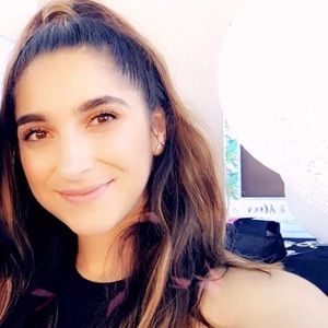 Meet your Posher, Daniela